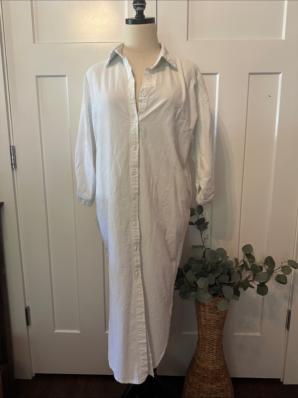 Souk + Sepia shirt 1/2 sleeve white pockets L 100% cotton cover up/dress